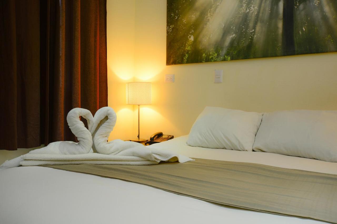 Hotel Luisiana San José Esterno foto