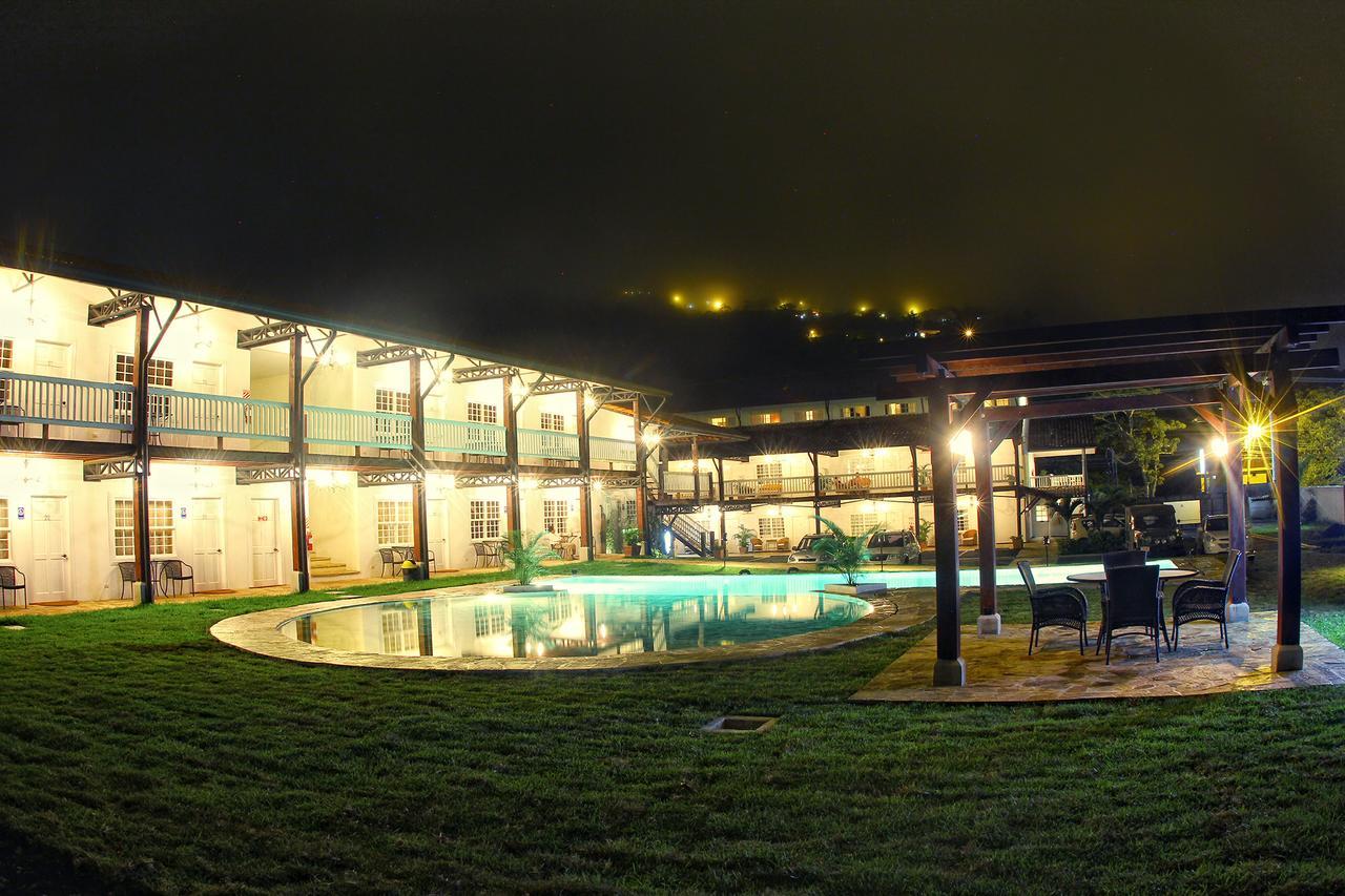 Hotel Luisiana San José Esterno foto