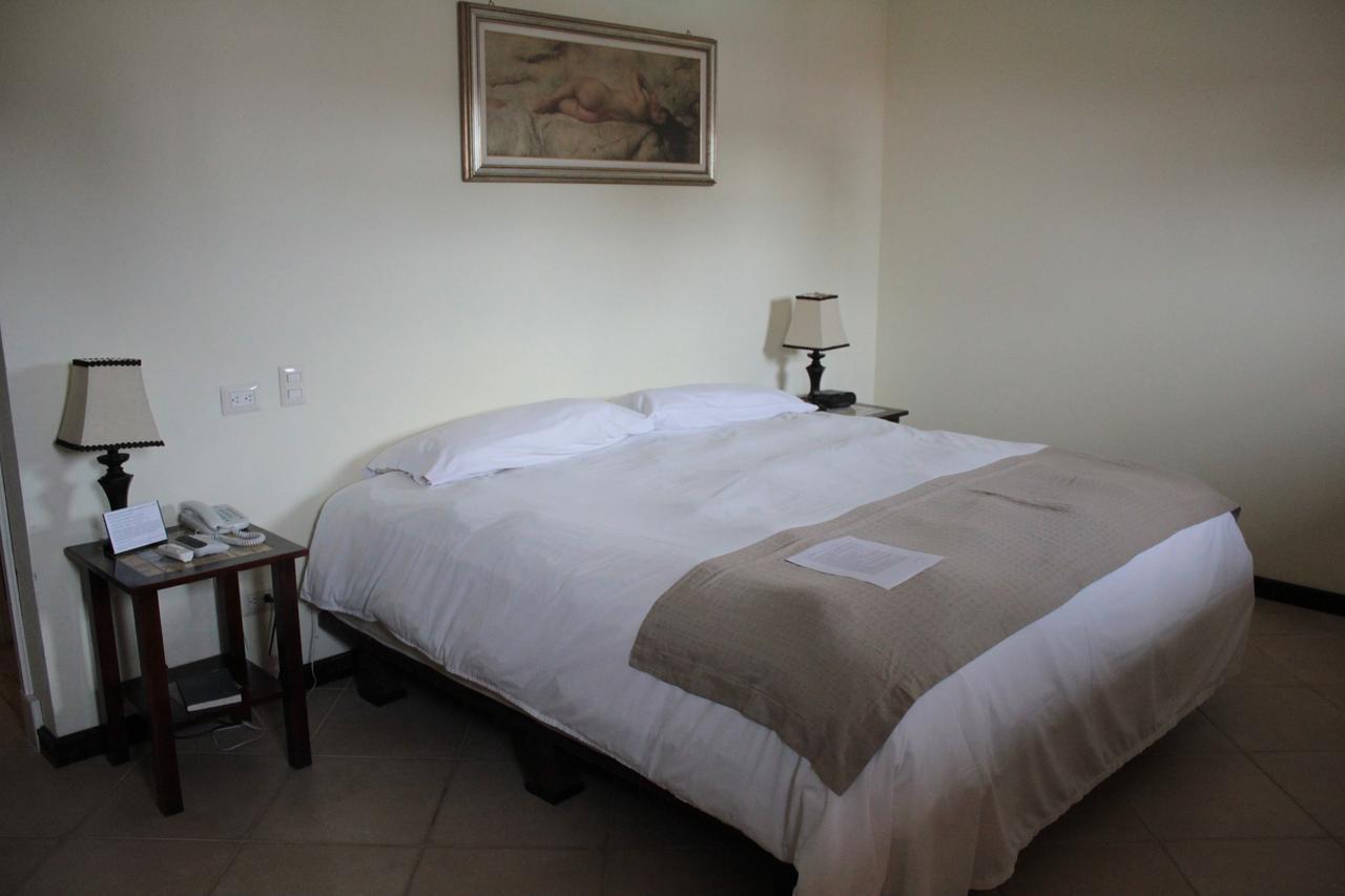 Hotel Luisiana San José Esterno foto